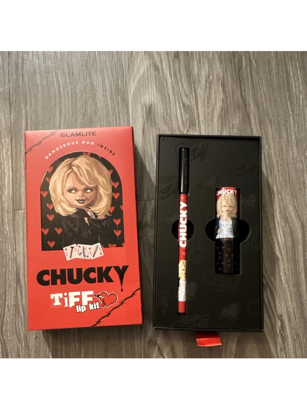 Chucky Tiff Lip Kit - Red - Picture 3 of 4